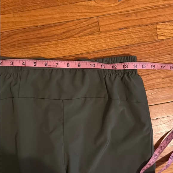 lululemon athletica Olive Athletic Shorts Medium - Picture 9 of 9